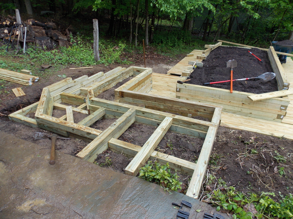 No description provided for: /2013/04-06/0519-peggy-garden/photo13.html