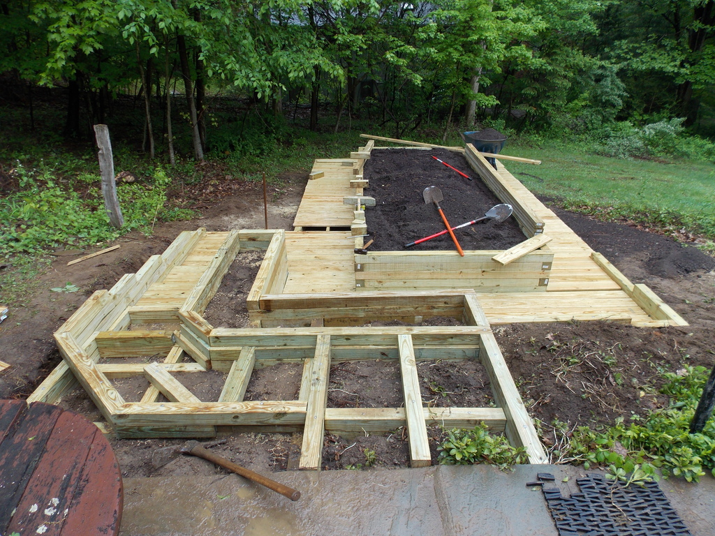 No description provided for: /2013/04-06/0519-peggy-garden/photo14.html