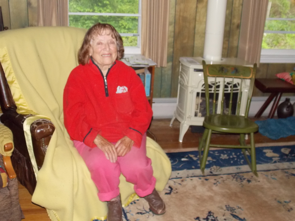 No description provided for: /2013/04-06/0520-peggy-return-home/photo01.html