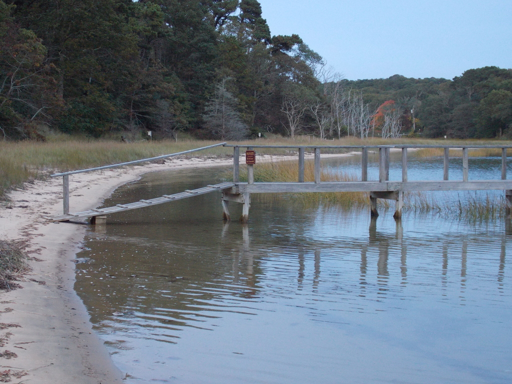 No description provided for: /2013/10-12/1010-quanset-pond/photo06.html