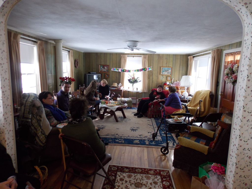 No description provided for: /2014/0119-peggy-100th-bday/_1/photo09.html