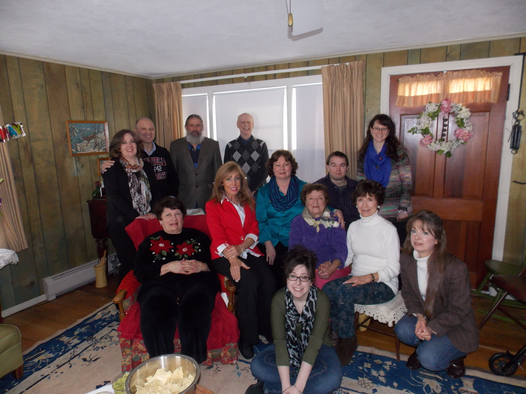 No description provided for: /2014/0119-peggy-100th-bday/_1/photo18.html