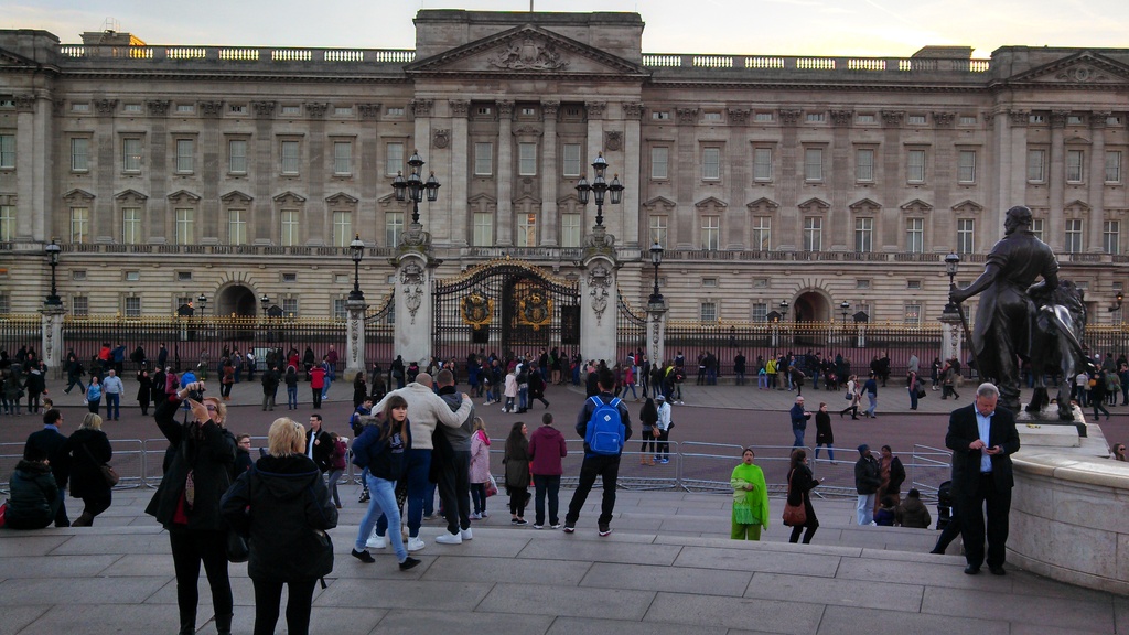 No description provided for: /2014/0307-london-shan/_1/photo06.html