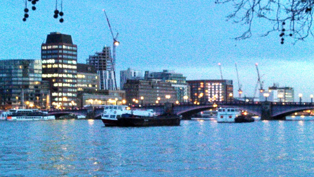 No description provided for: /2014/0307-london-shan/_2/photo34.html