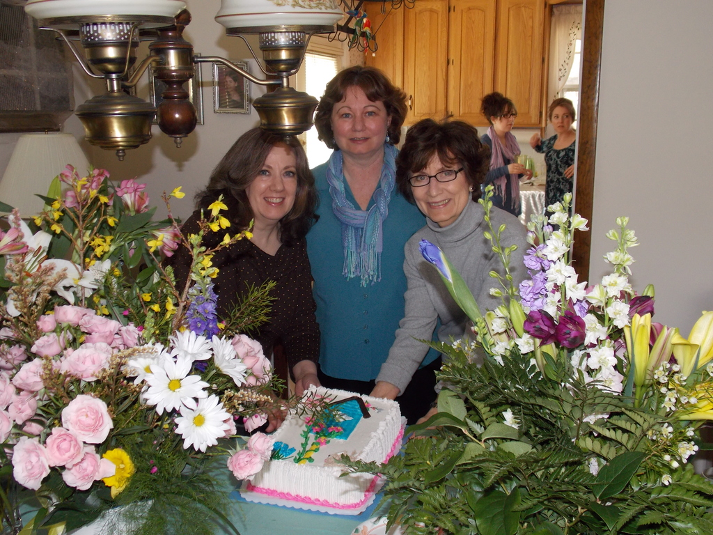 No description provided for: /2014/0406-joan-bday-party/_3/photo52.html