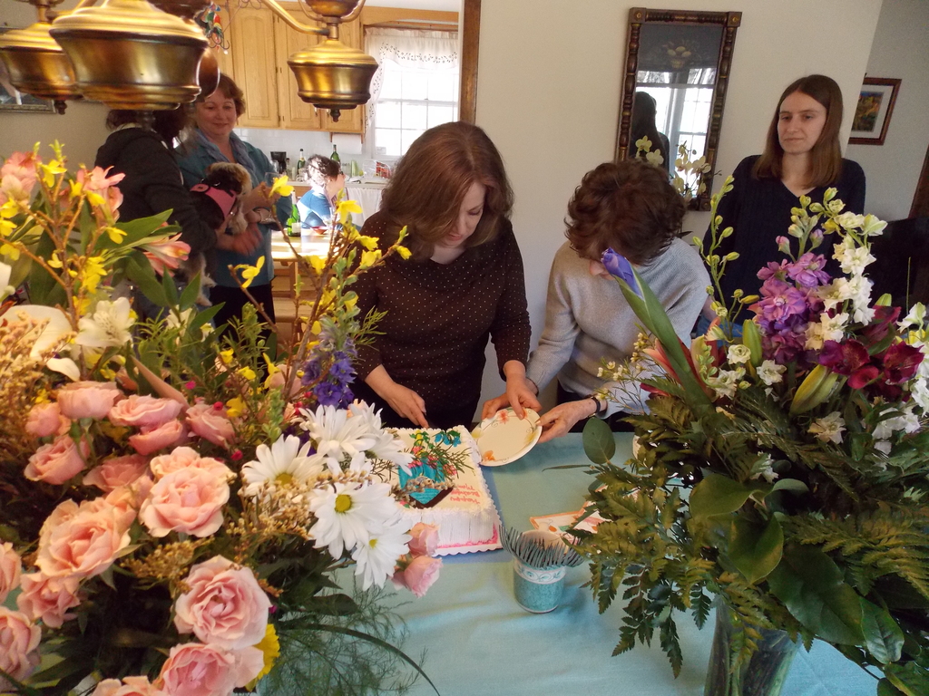 No description provided for: /2014/0406-joan-bday-party/_3/photo58.html