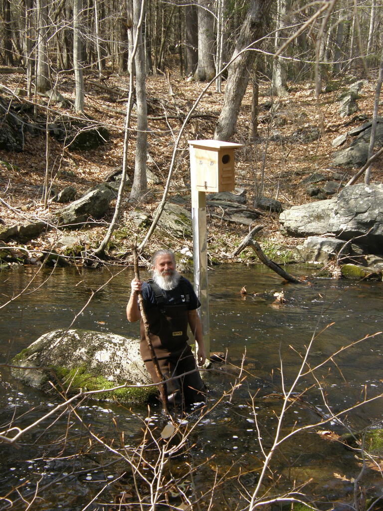 No description provided for: /2014/0419-more-duck-boxes/_3/photo64.html