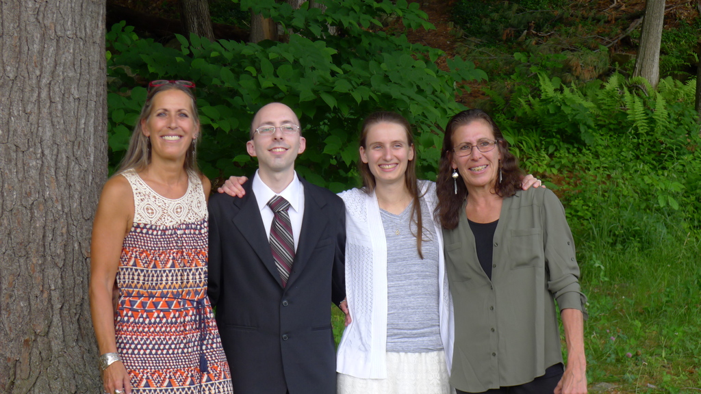 No description provided for: /2015/04-06/0621-erin+mike-jim-photos/_4/photo069.html