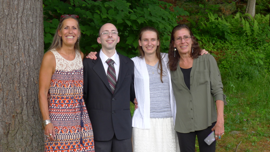 No description provided for: /2015/04-06/0621-erin+mike-jim-photos/_4/photo072.html