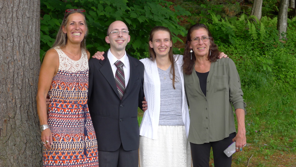 No description provided for: /2015/04-06/0621-erin+mike-jim-photos/_4/photo075.html