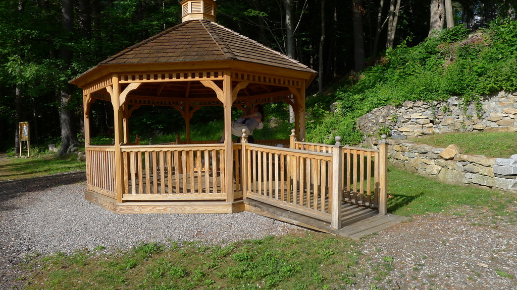 No description provided for: /2015/04-06/0621-erin+mike-jim-photos/_5/photo091.html