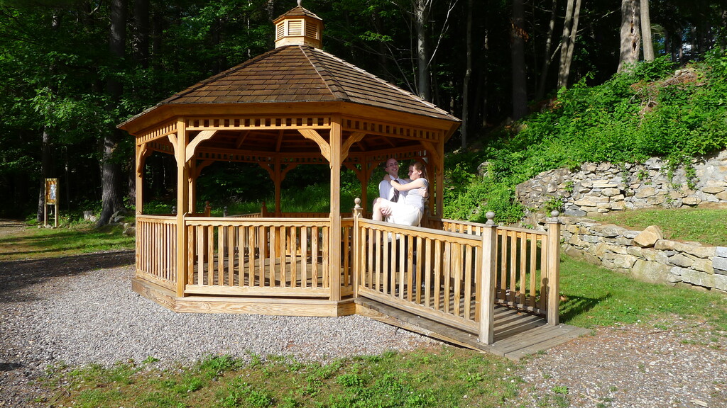 No description provided for: /2015/04-06/0621-erin+mike-jim-photos/_5/photo093.html