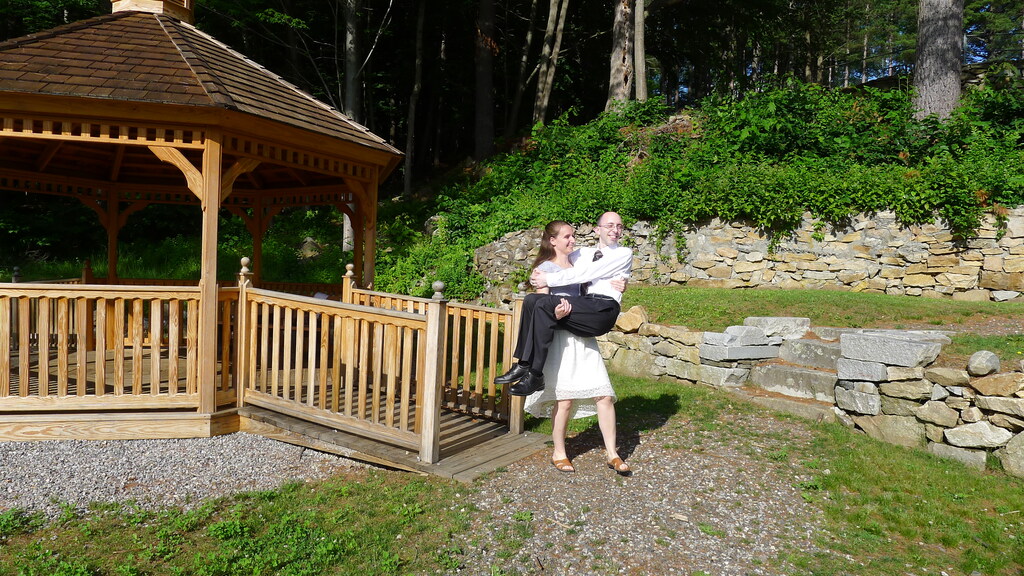 No description provided for: /2015/04-06/0621-erin+mike-jim-photos/_5/photo099.html