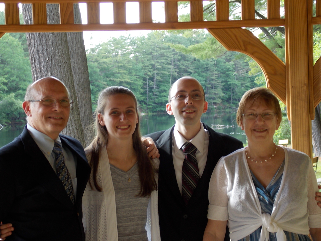 No description provided for: /2015/04-06/0621-erin+mike-wedding/_1/photo13.html