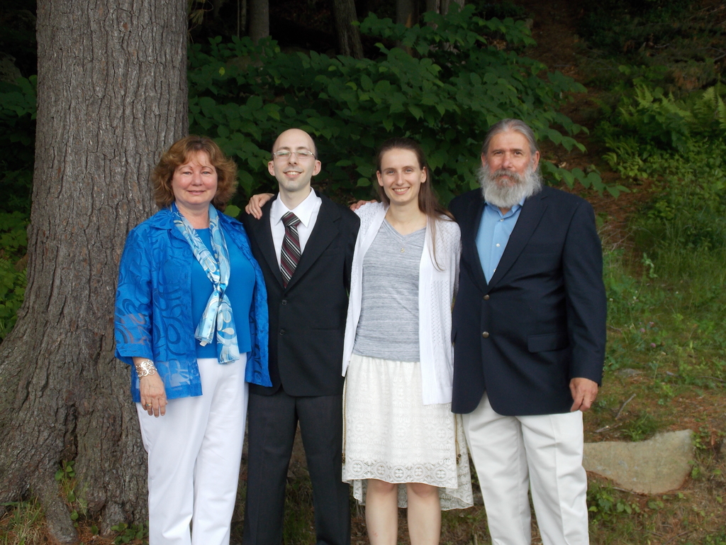 No description provided for: /2015/04-06/0621-erin+mike-wedding/_2/photo25.html