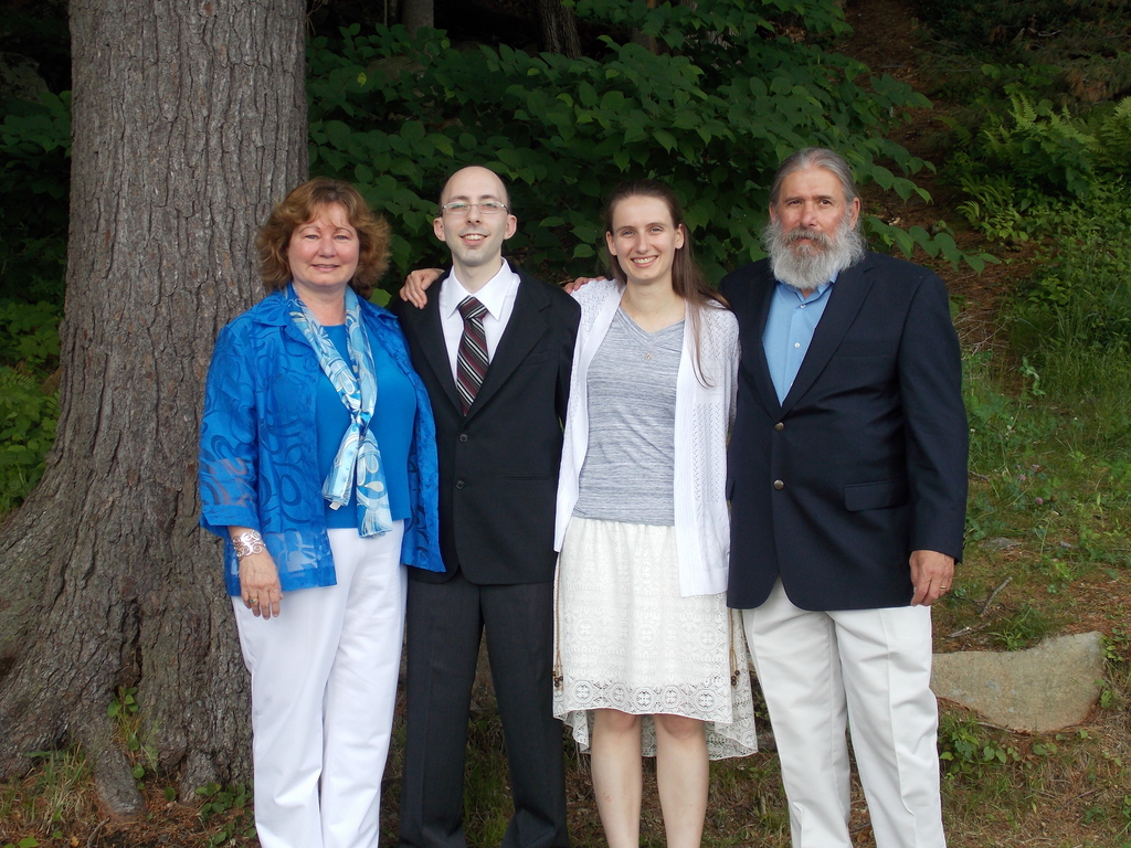 No description provided for: /2015/04-06/0621-erin+mike-wedding/_2/photo28.html