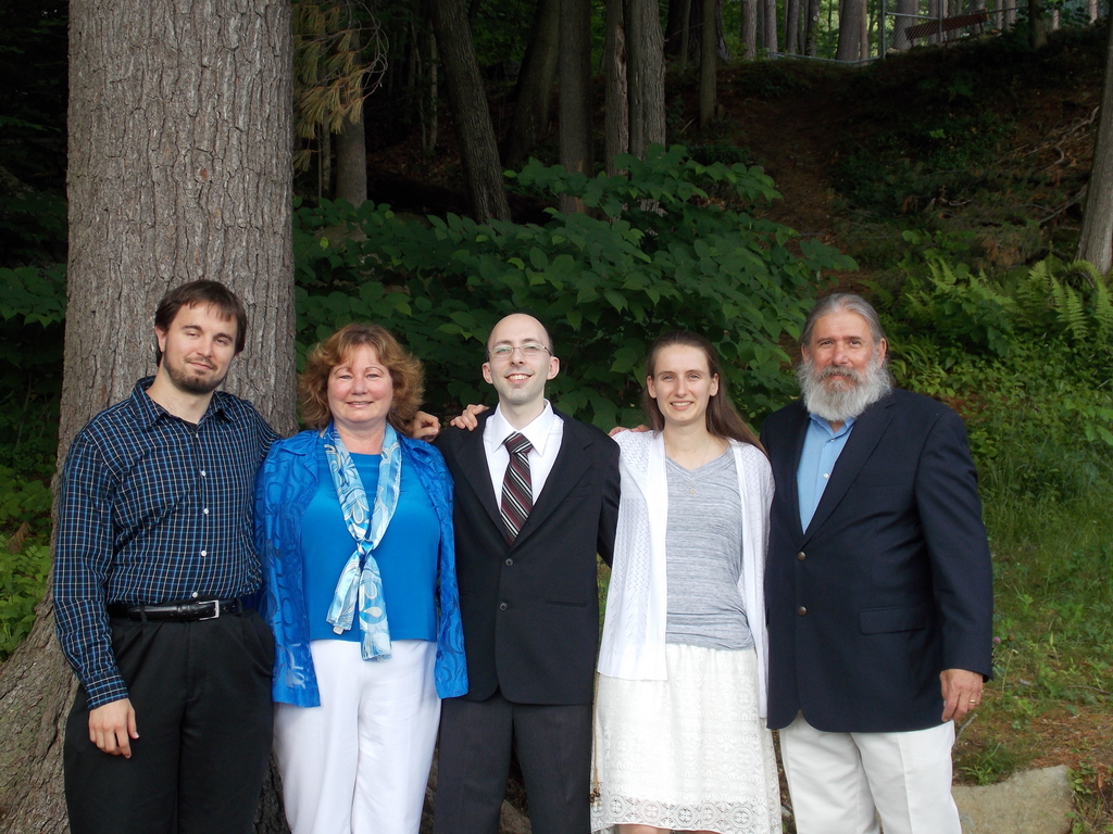 No description provided for: /2015/04-06/0621-erin+mike-wedding/_2/photo33.html