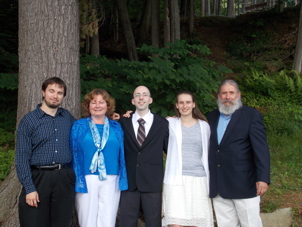 No description provided for: /2015/04-06/0621-erin+mike-wedding/_2/photo34.html