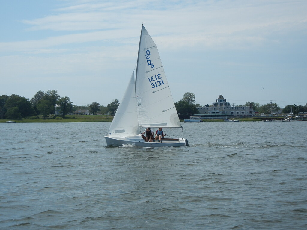 No description provided for: /2015/07-09/0719-fleet15-alper/_2/photo27.html