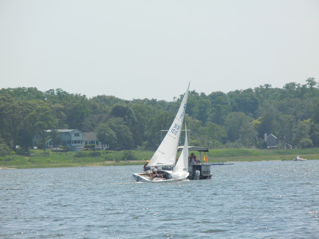 No description provided for: /2015/07-09/0719-fleet15-alper/_2/photo30.html