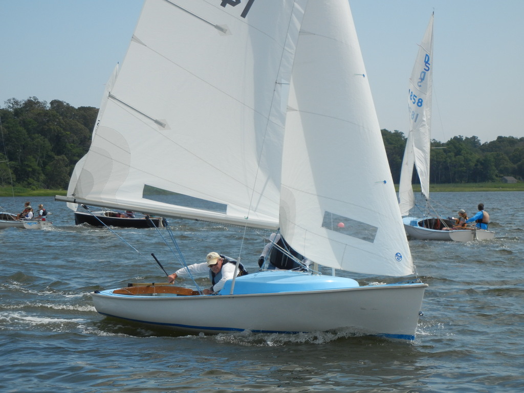 No description provided for: /2015/07-09/0719-fleet15-alper/_2/photo35.html