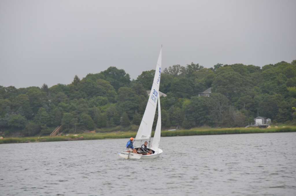 No description provided for: /2015/07-09/0823-fleet15-alper/_4/photo076.html