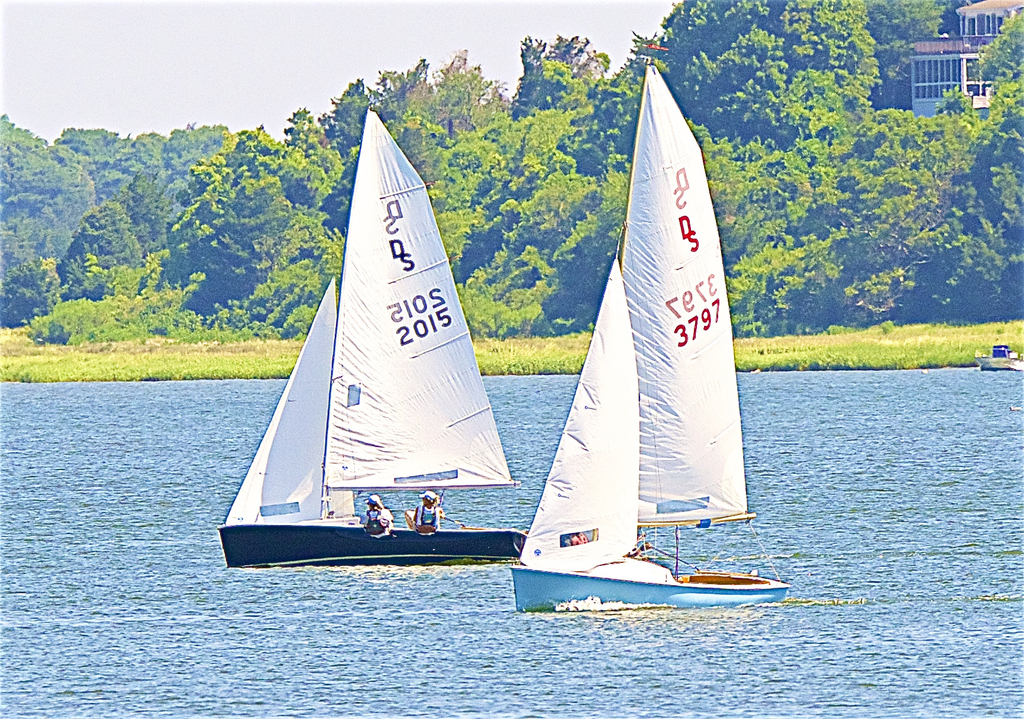 No description provided for: /2016/07-09/0723-regatta-2a-am-races/_1/photo015.html