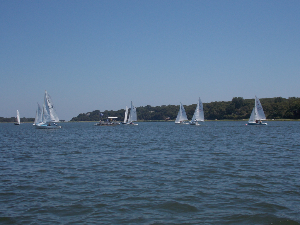 No description provided for: /2016/07-09/0723-regatta-2d-race3/_1/photo062.html