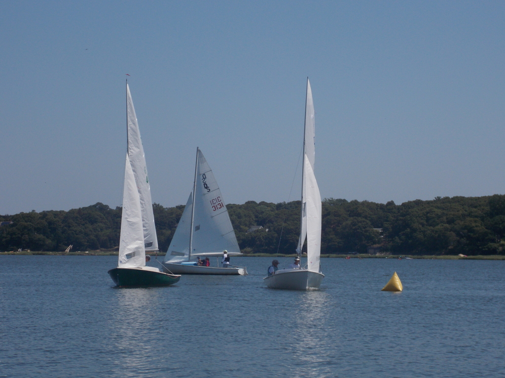 No description provided for: /2016/07-09/0723-regatta-2d-race3/_1/photo073.html