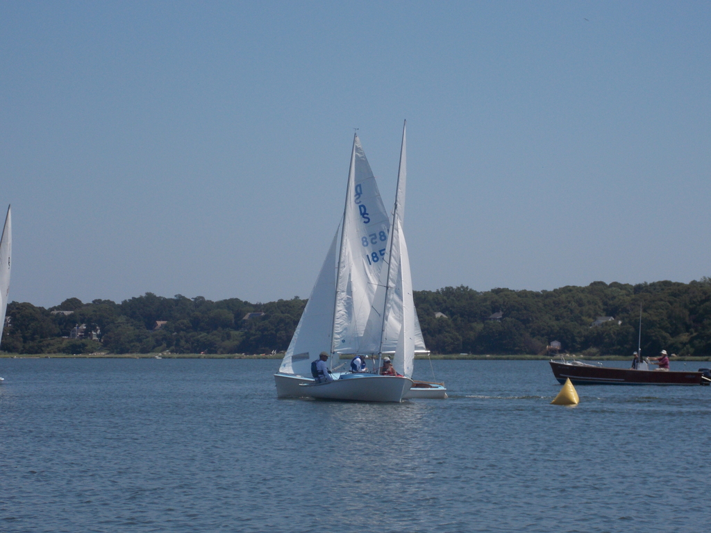 No description provided for: /2016/07-09/0723-regatta-2d-race3/_1/photo076.html