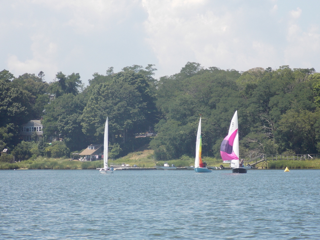 No description provided for: /2016/07-09/0723-regatta-2d-race3/_2/photo092.html