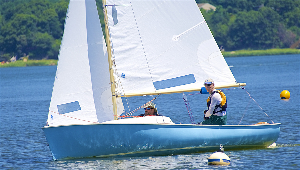 No description provided for: /2016/07-09/0723-regatta-3-lunch/_1/photo07.html