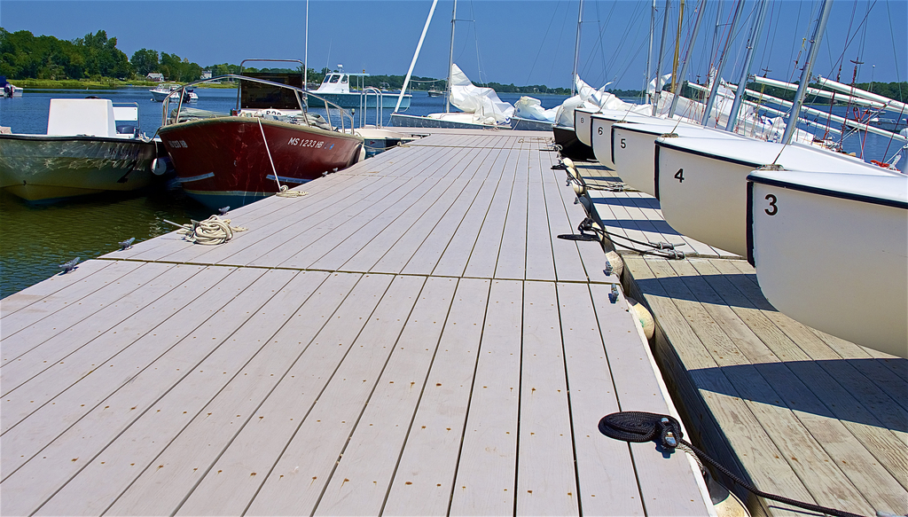 No description provided for: /2016/07-09/0723-regatta-3-lunch/_2/photo43.html