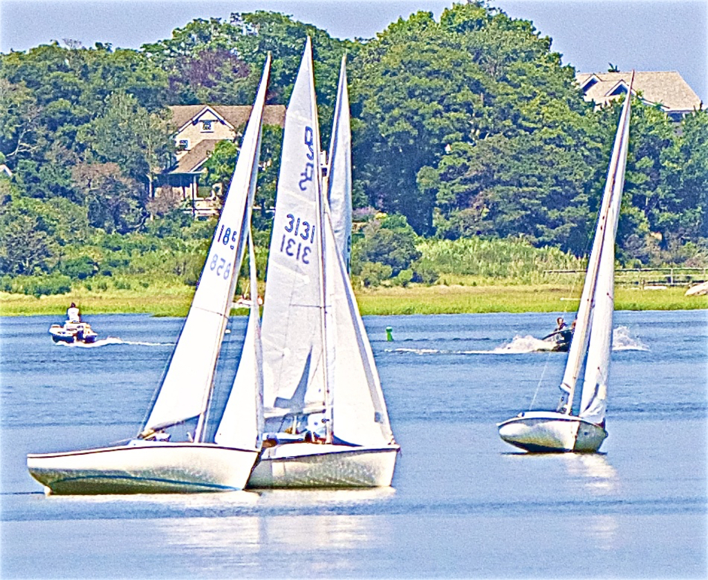 No description provided for: /2016/07-09/0723-regatta-4a-pm-races/_1/photo04.html