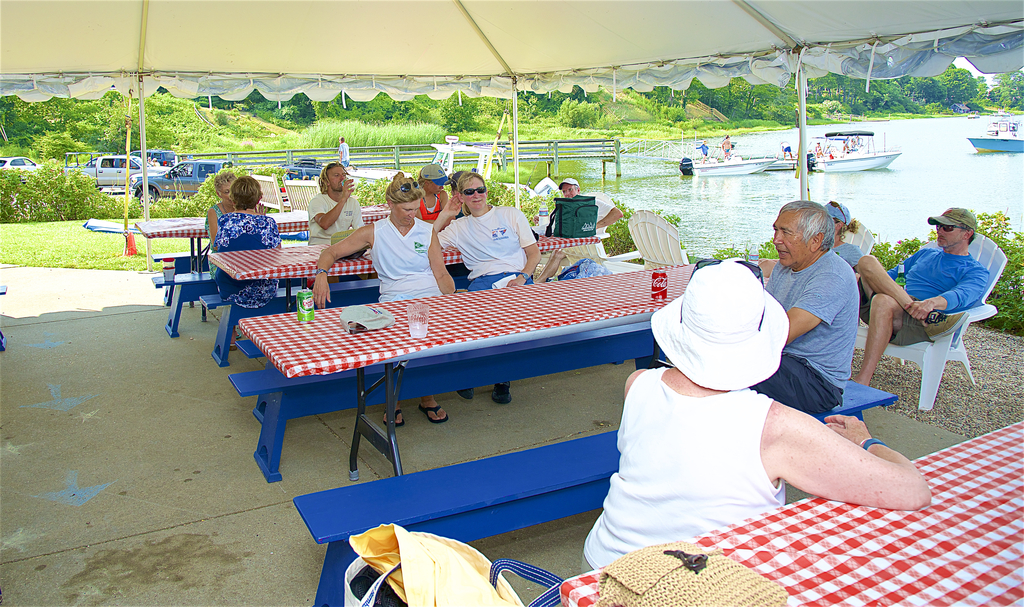 No description provided for: /2016/07-09/0723-regatta-5-awards/_1/photo20.html