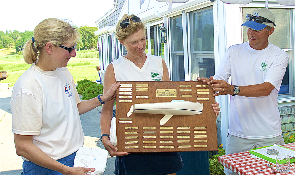 No description provided for: /2016/07-09/0723-regatta-5-awards/_2/photo38.html