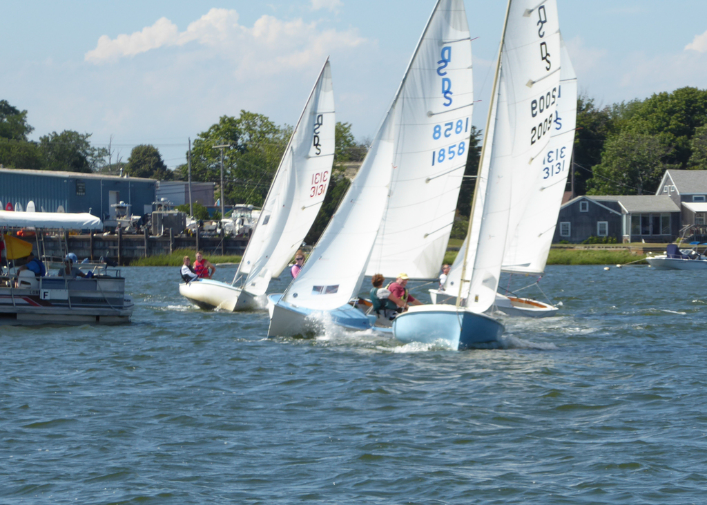 No description provided for: /2016/07-09/0814-fleet15-alper/_2/photo31.html