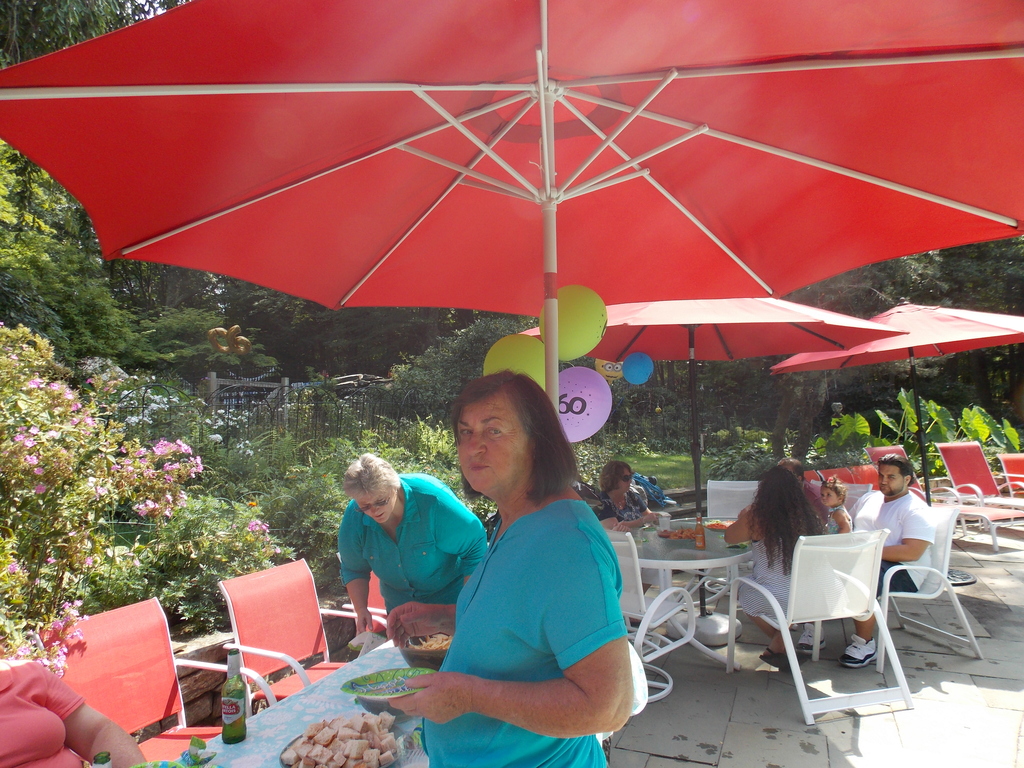 No description provided for: /2016/07-09/0910-60th-bday/photo01.html