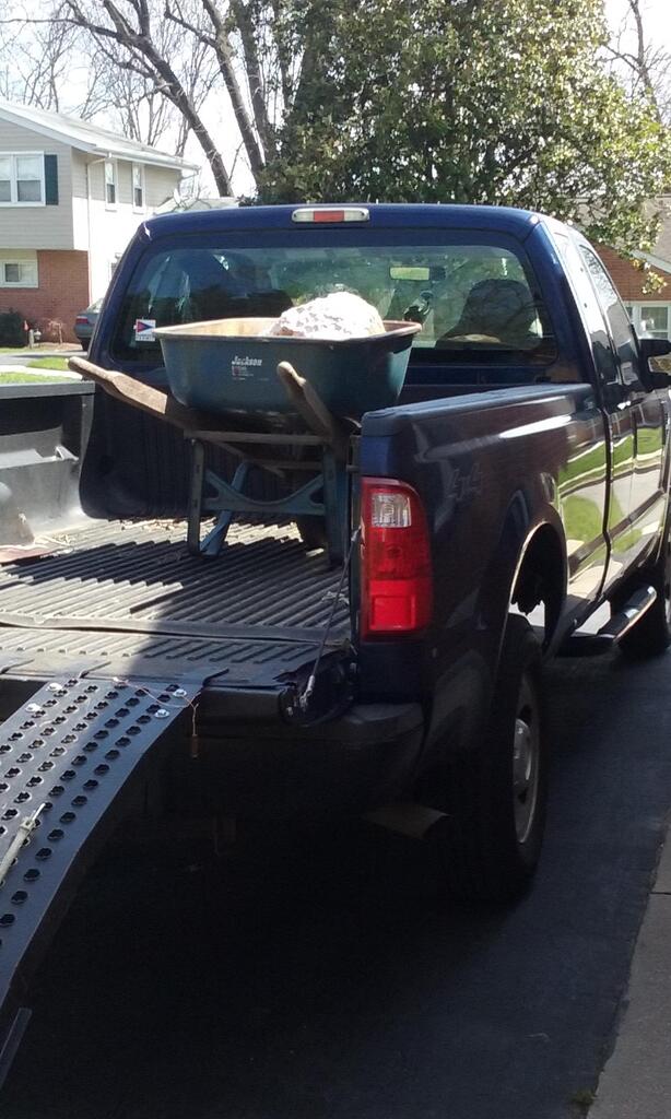 No description provided for: /2017/04-06/0405-erin+mike-rock/photo01.html