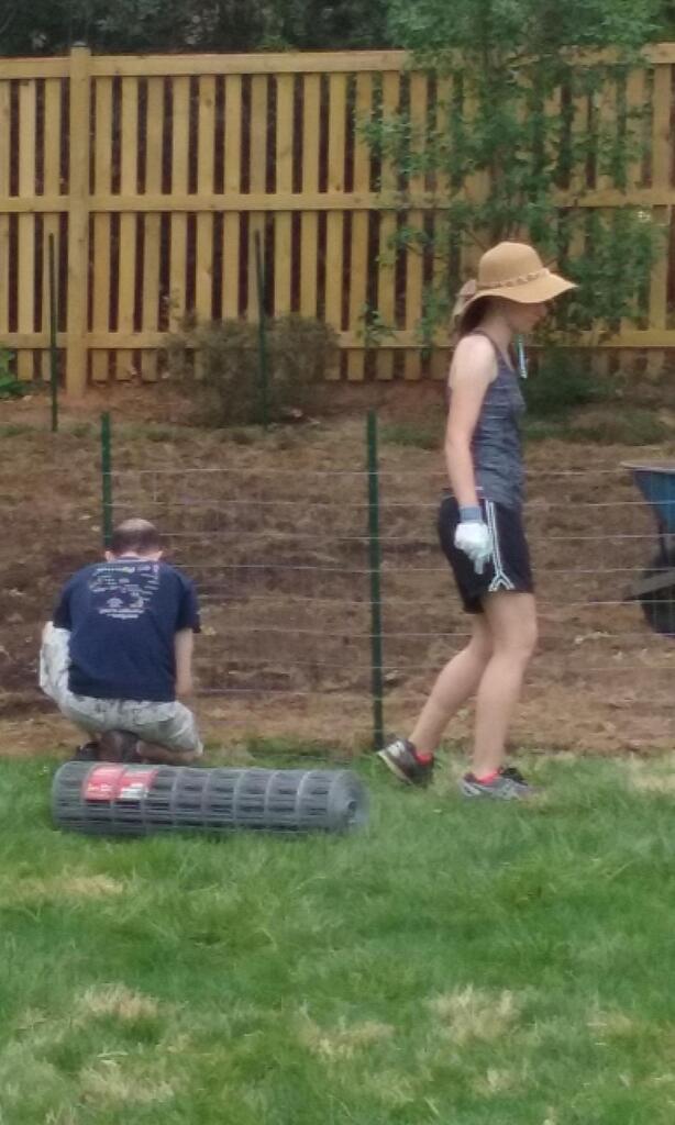 No description provided for: /2017/04-06/0416-erin-garden/photo03.html