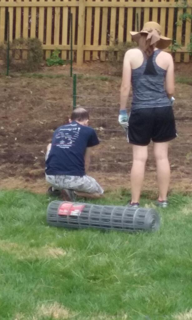 No description provided for: /2017/04-06/0416-erin-garden/photo04.html