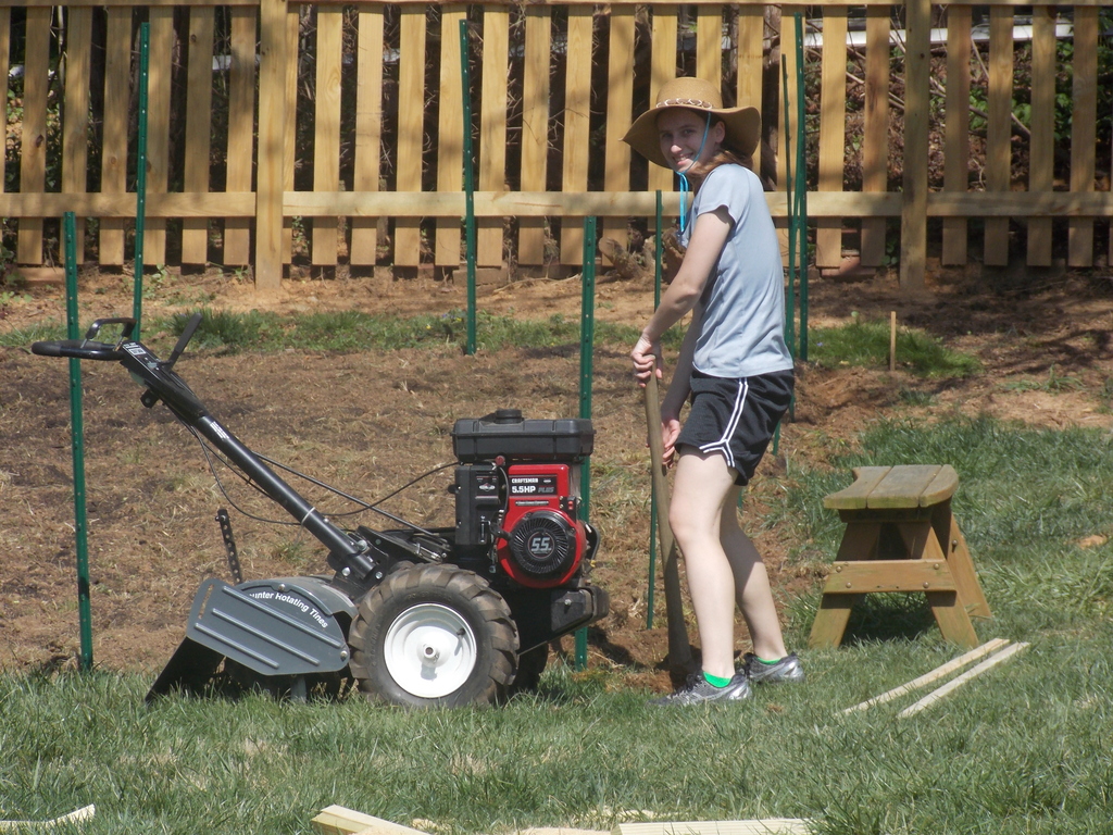 No description provided for: /2017/04-06/0416-erin-garden/photo07.html