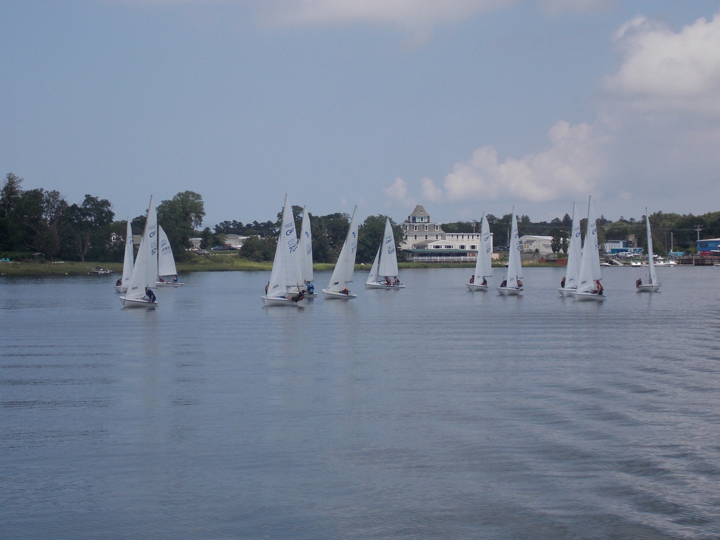 No description provided for: /2017/07-09/0718-jsp-regatta/_5/photo120.html