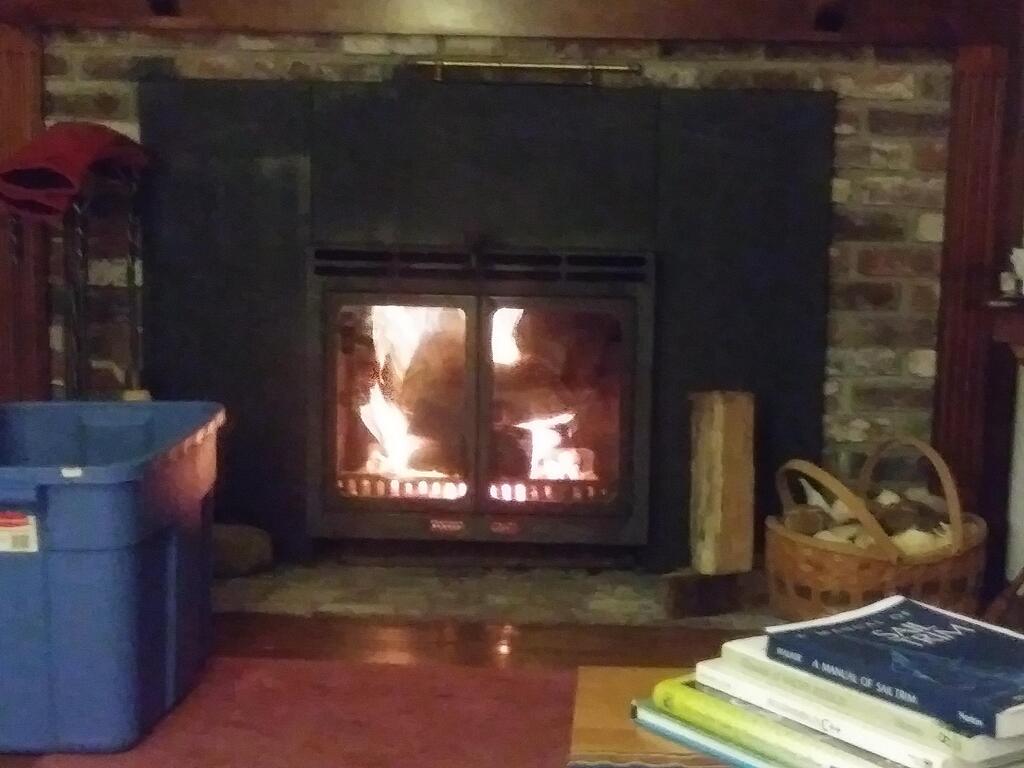 No description provided for: /2017/10-12/1018-fireplace/photo01.html