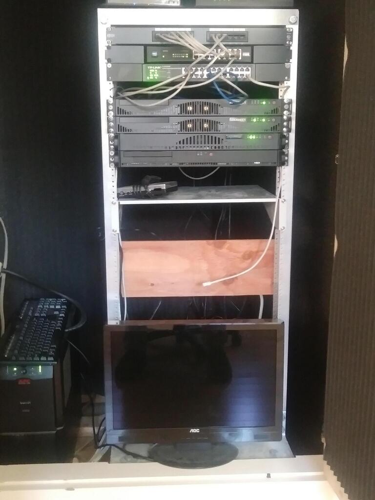 No description provided for: /2018/1203-rackmount/photo01.html