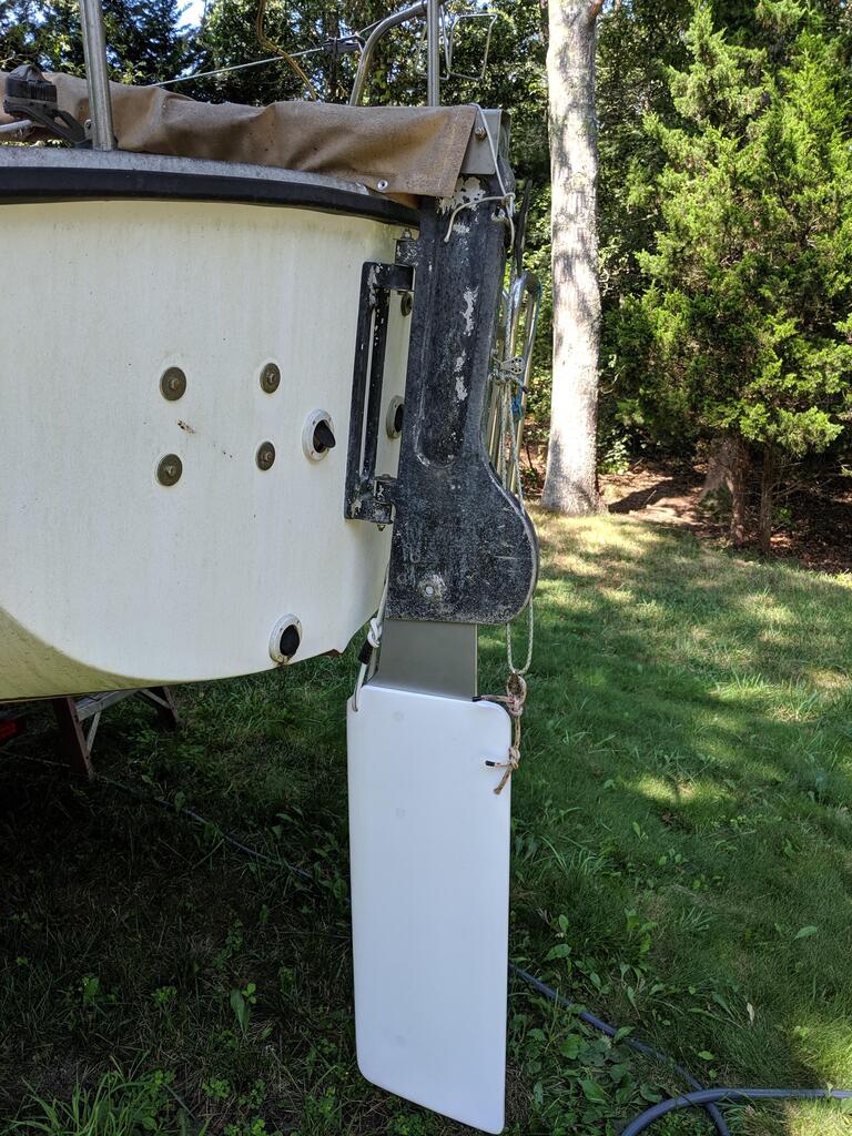 No description provided for: /2019/07-09/0822-new-rudder/photo02.html