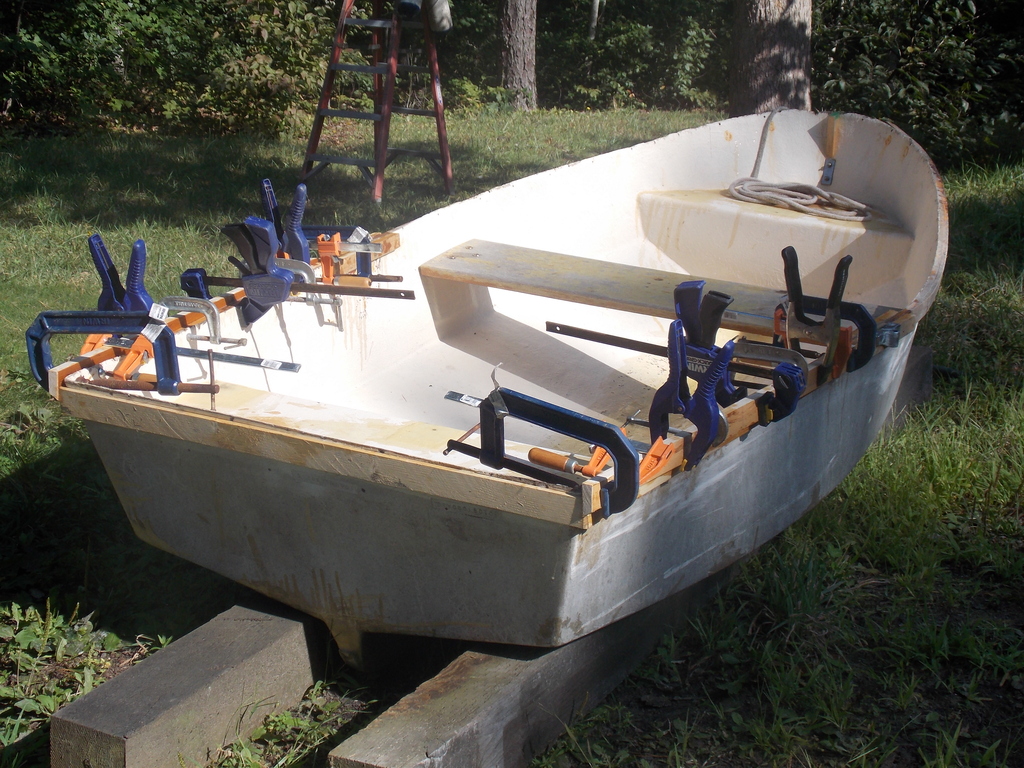 No description provided for: /2019/07-09/0911-dinghy-repair/photo01.html