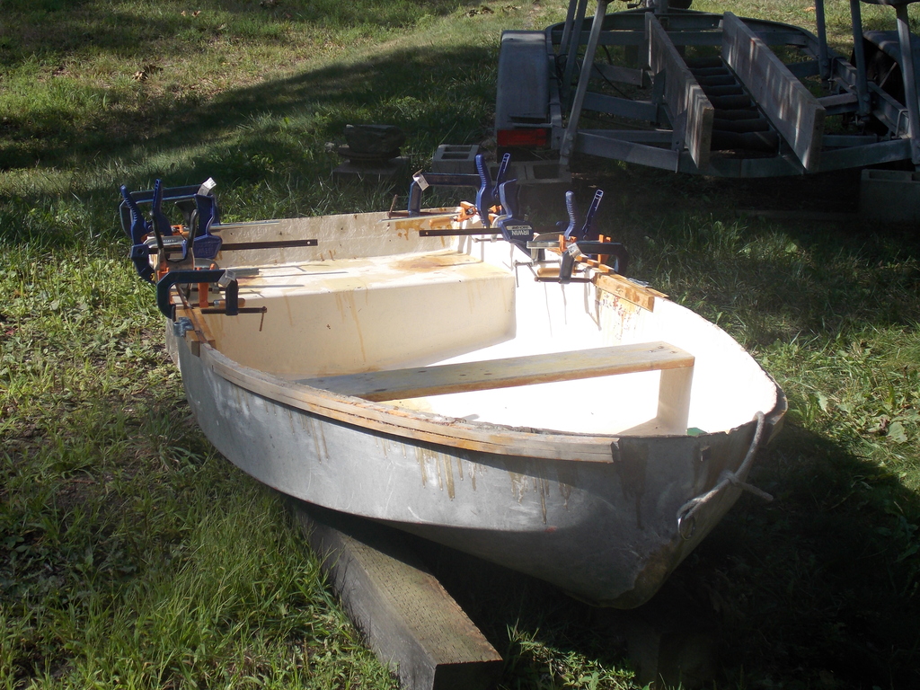 No description provided for: /2019/07-09/0911-dinghy-repair/photo02.html