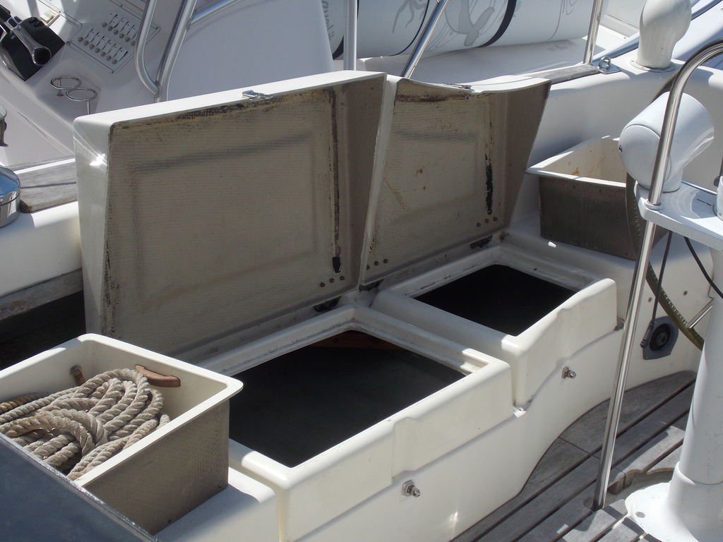 No description provided for: /2019/07-09/0914-ibis-cockpit+cabintop/_1/photo13.html