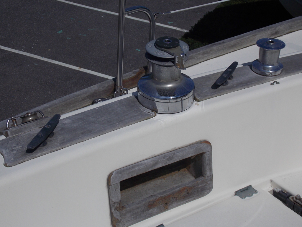 No description provided for: /2019/07-09/0914-ibis-cockpit+cabintop/_2/photo28.html